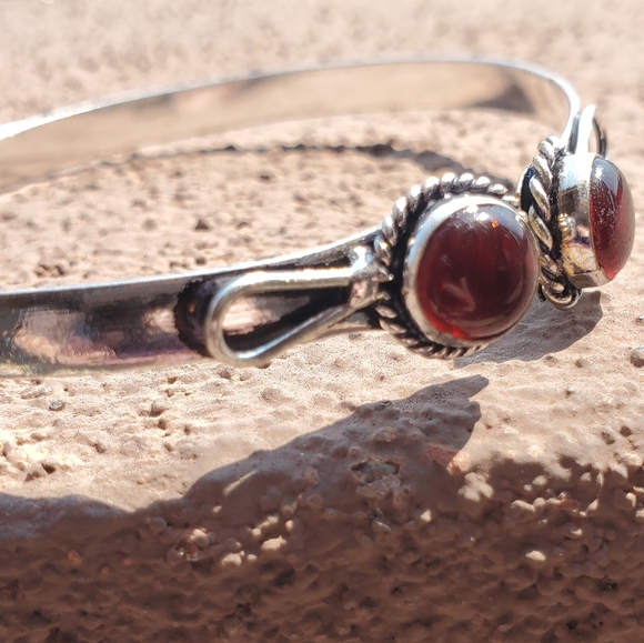 New Red Onyx Adjustable Silver Cuff Bracelet. - Picture 7 of 10